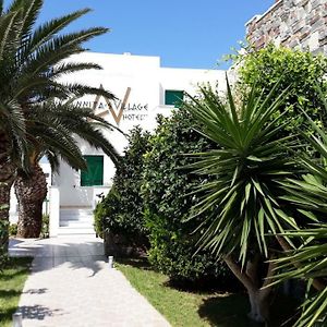 Annita'S Village Hotel